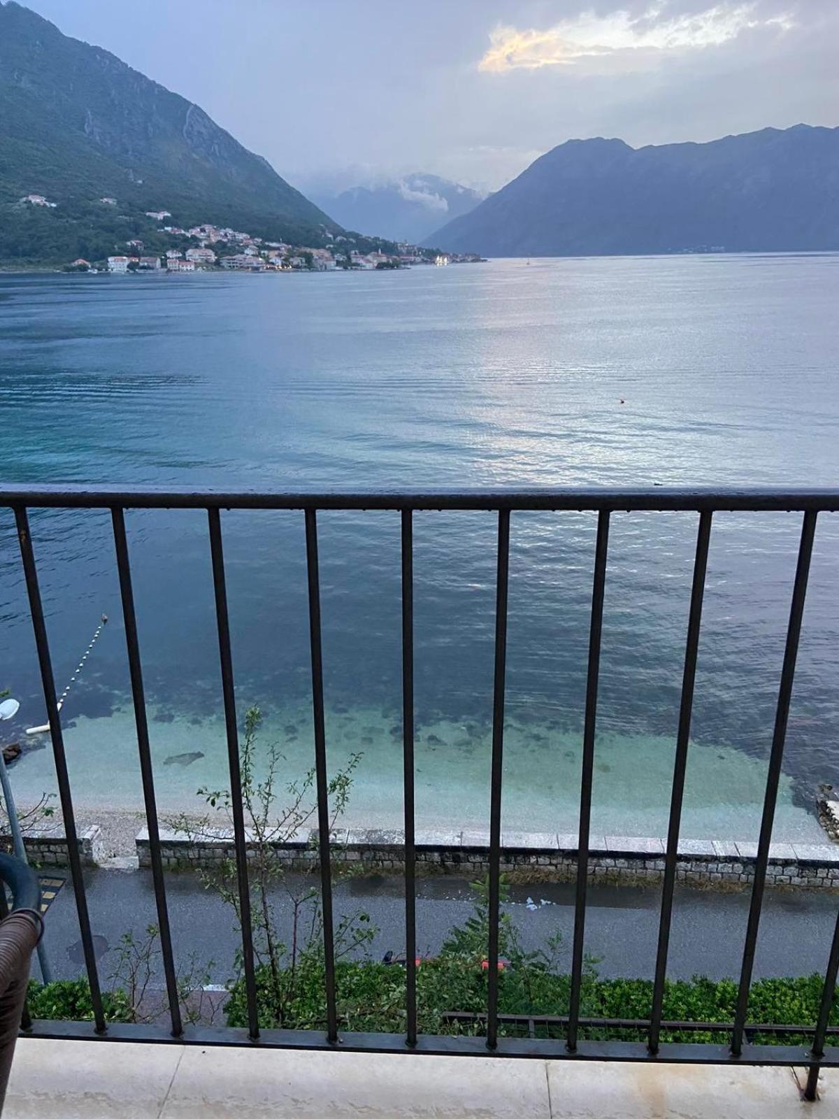 Apartment Ivanisevic 2 Kotor Exterior photo