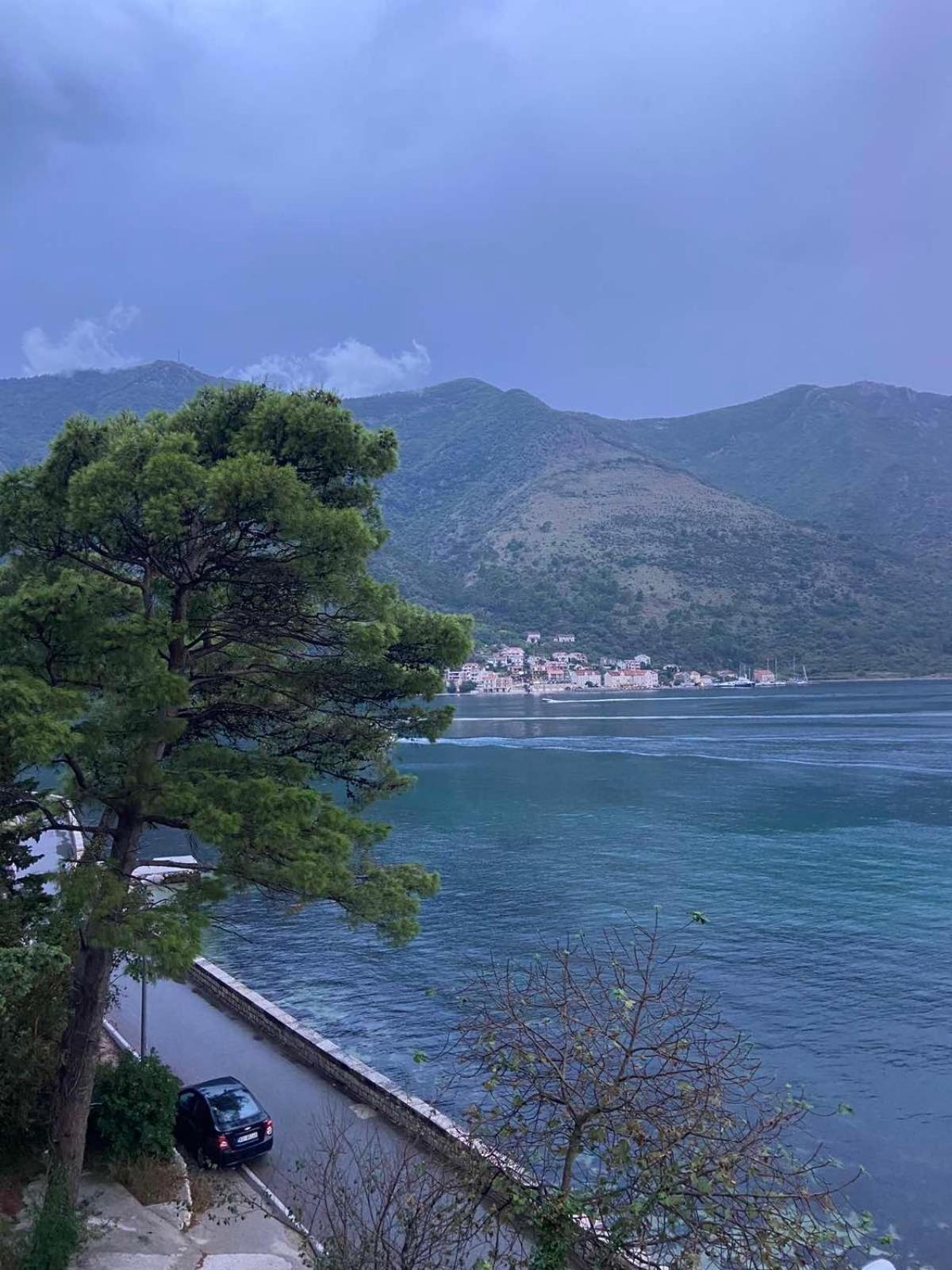 Apartment Ivanisevic 2 Kotor Exterior photo
