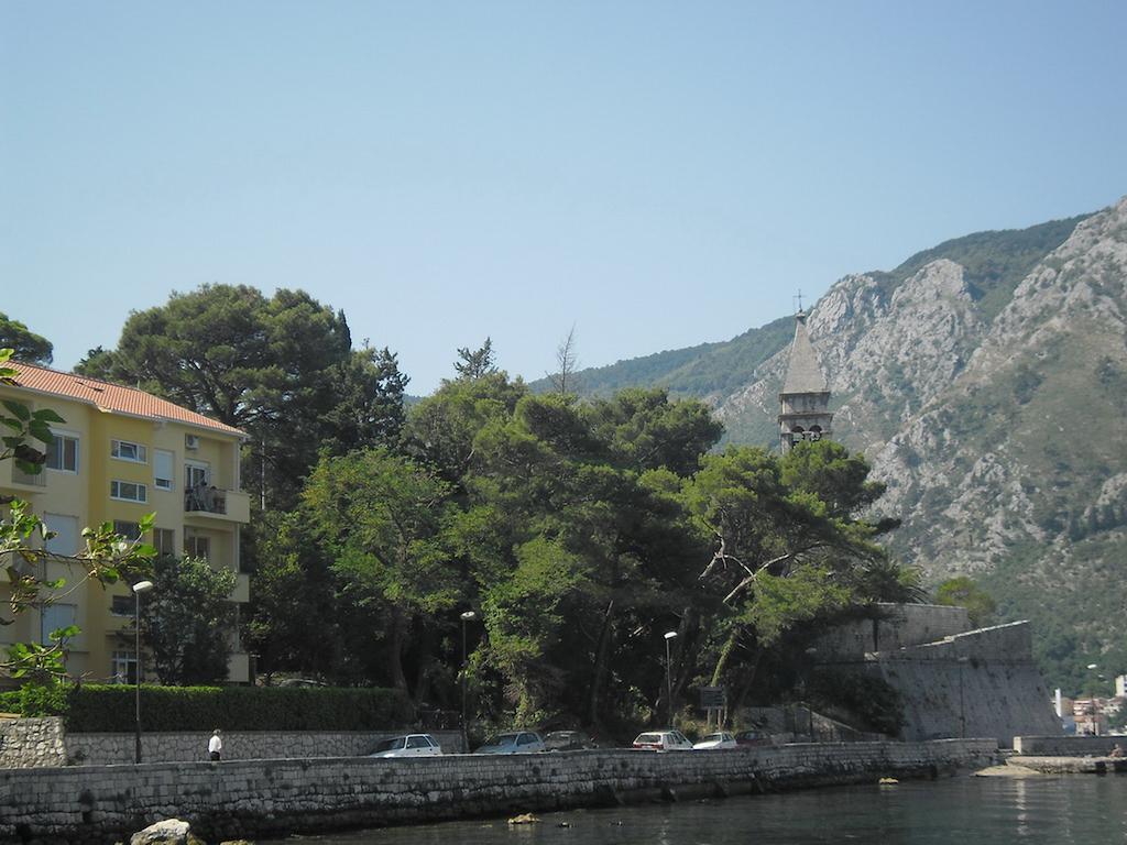 Apartment Ivanisevic 2 Kotor Exterior photo